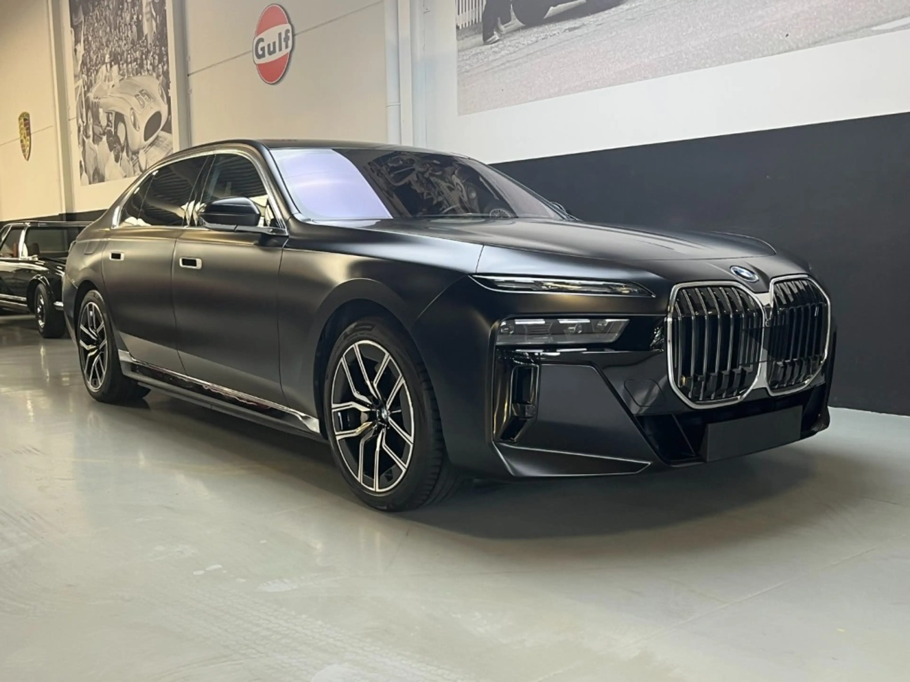 BMW i7 x-drive 60 (VAT car) (2023) — photo 2