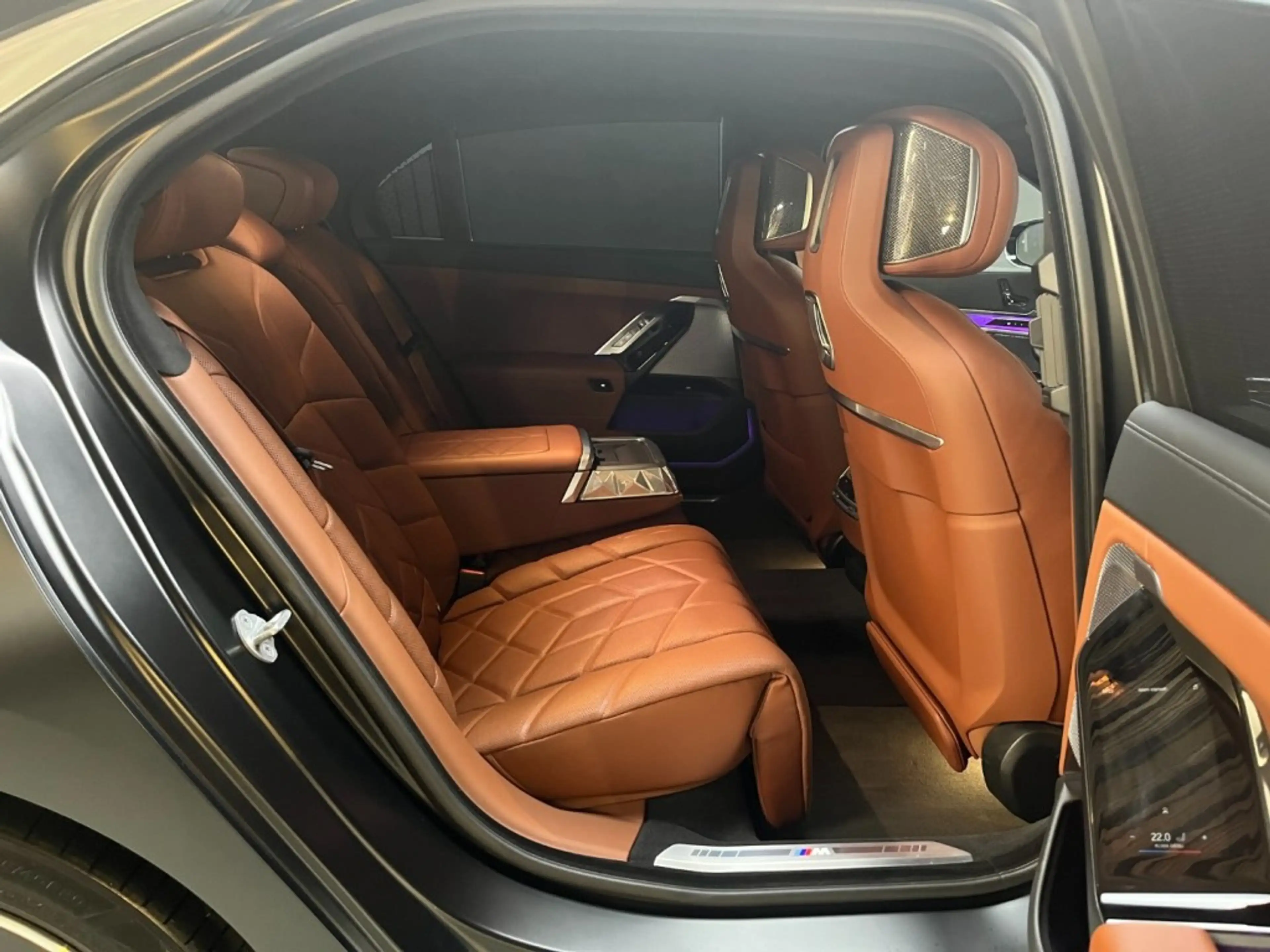 BMW i7 x-drive 60 (VAT car) (2023) — photo 19