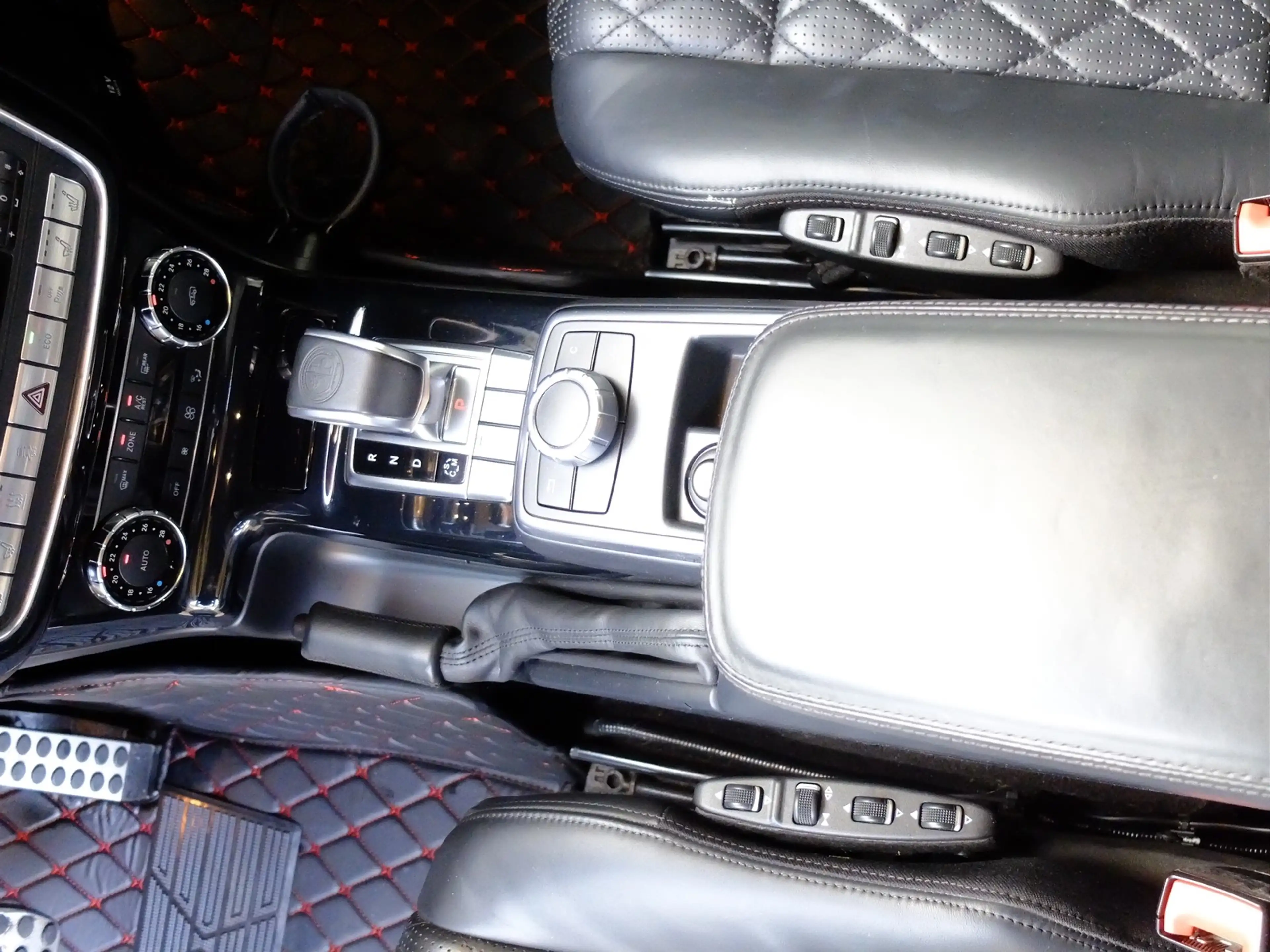 Mercedes-Benz G 63 AMG Mercedes Scheckheft — photo 10
