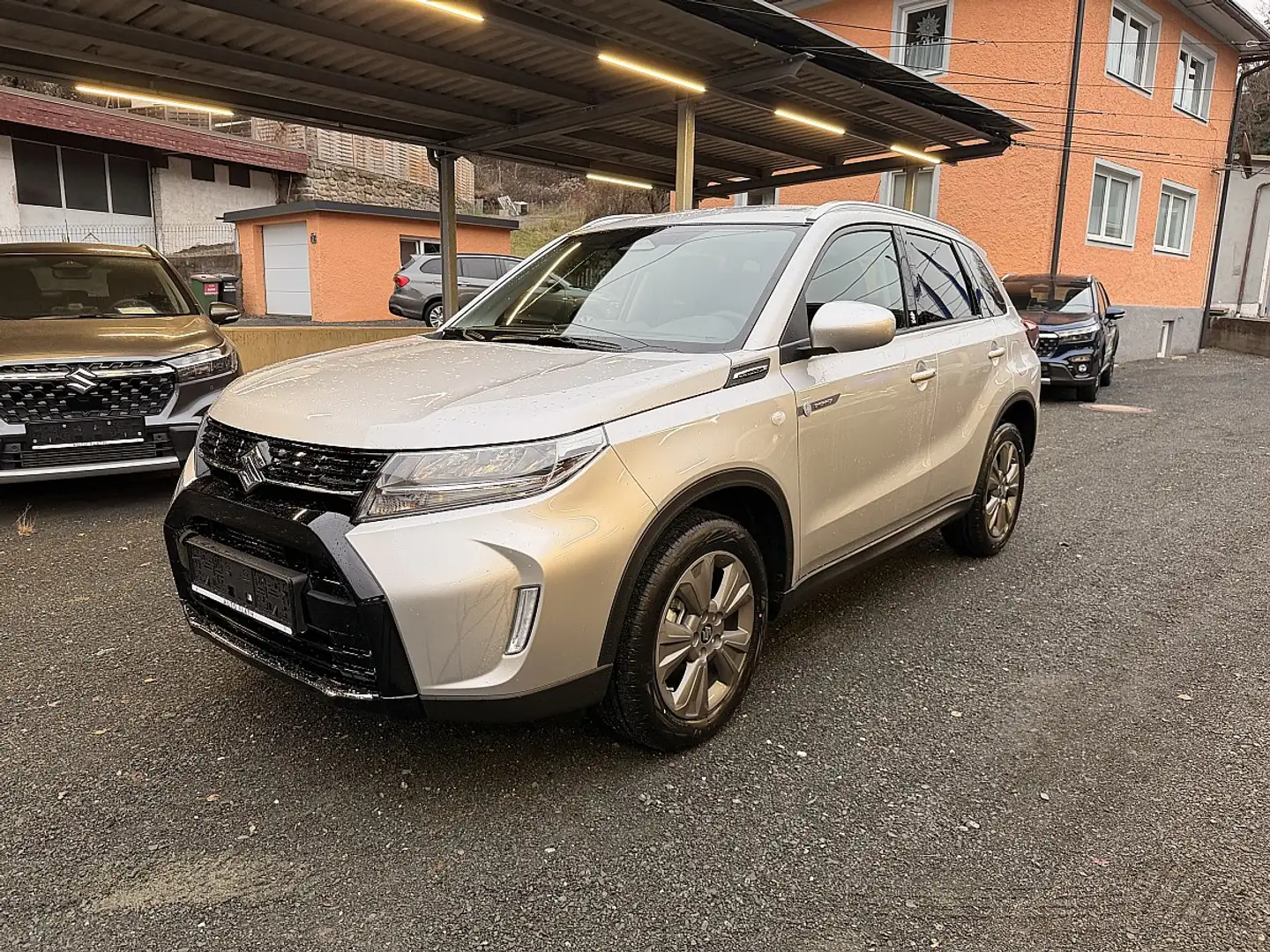 Suzuki Vitara 1,4 Hybrid ALLGRIP shine Silber - 2