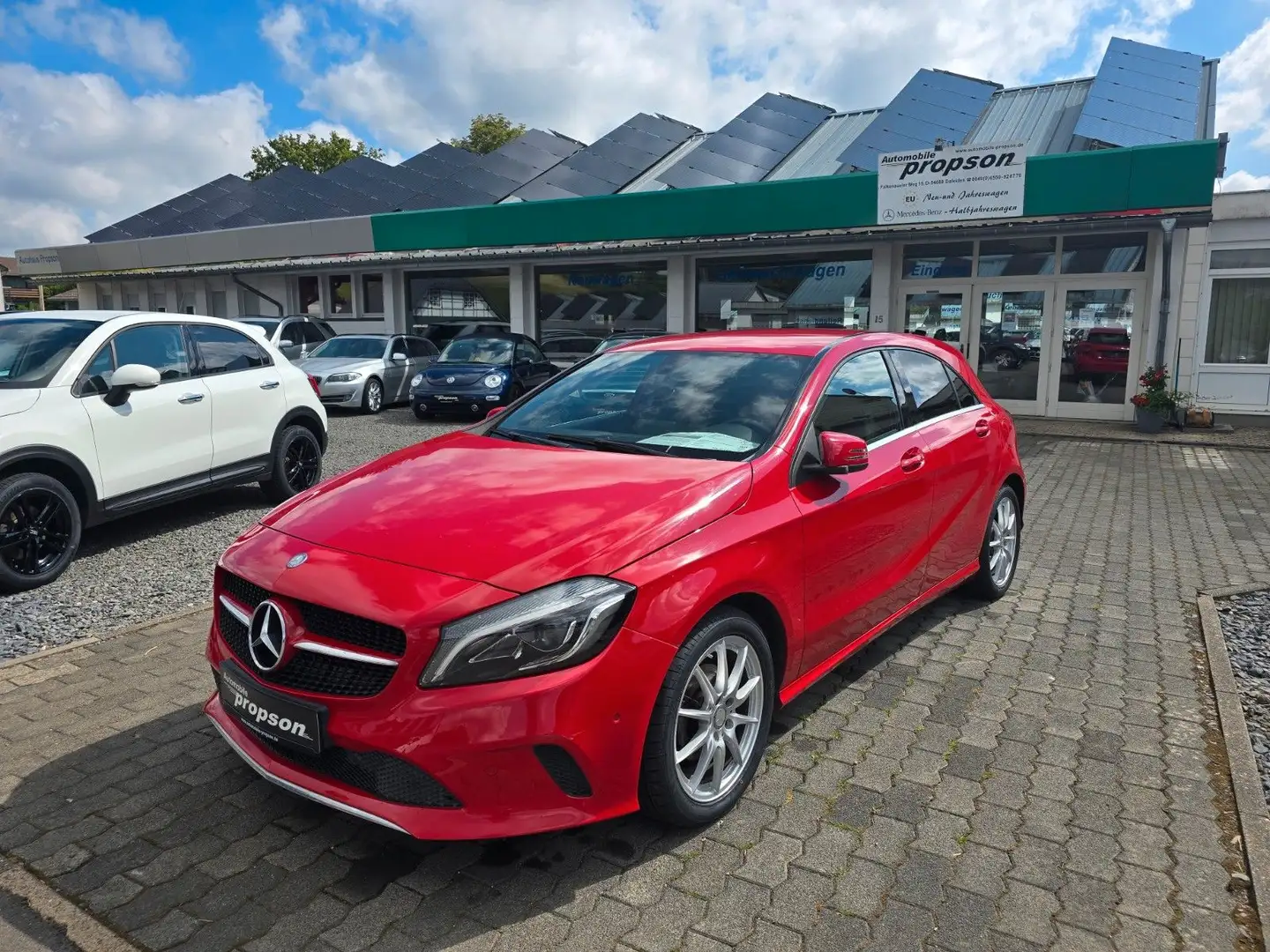 Mercedes-Benz A 180 CDI / d Style NAVI LED SHZ Rouge - 1