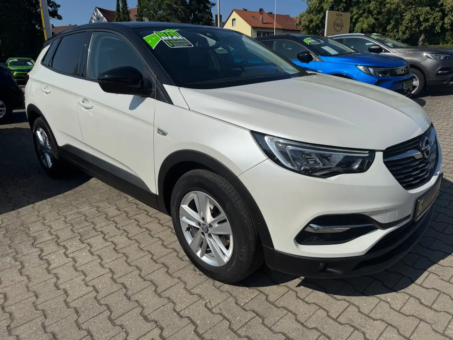 Opel Grandland 1.5 D **LED ALU Navi PDC SHZ Kam** Weiß - 2