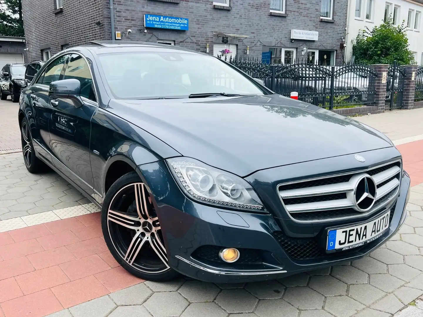 Mercedes-Benz CLS 350 CDI BE 4Matic Scheckheft Tüv -3.27 Gris - 1