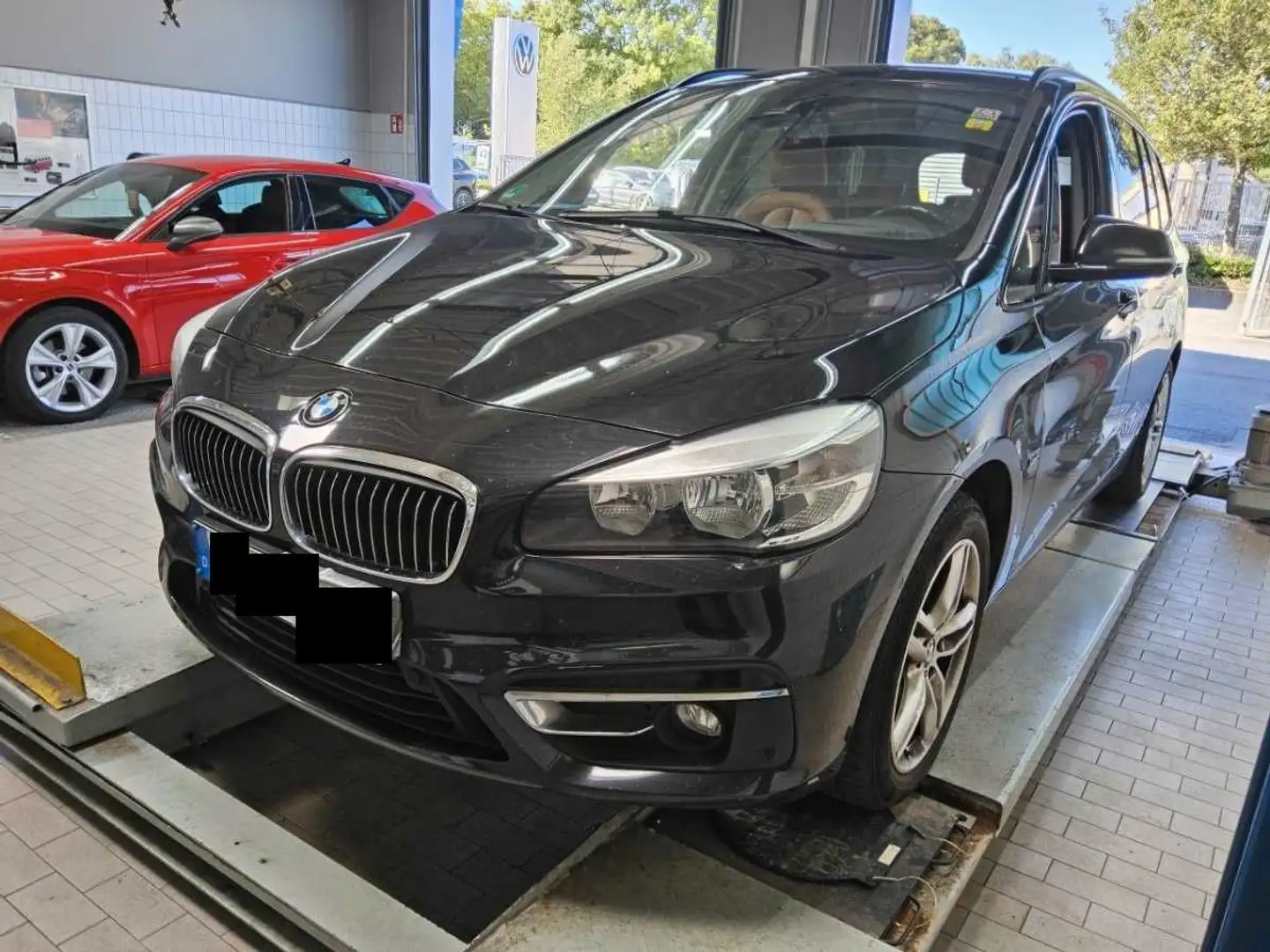 BMW 220 220i ActiveTourer M Sport 18"*Leder*HUD*NaviProf Schwarz - 1