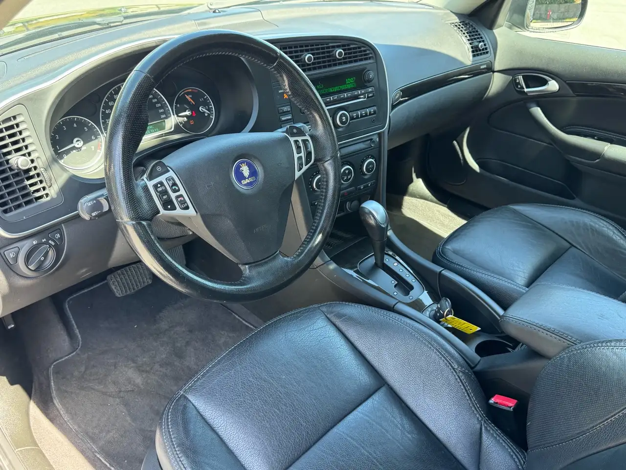 Saab 9-3 снимка Saab 9-3