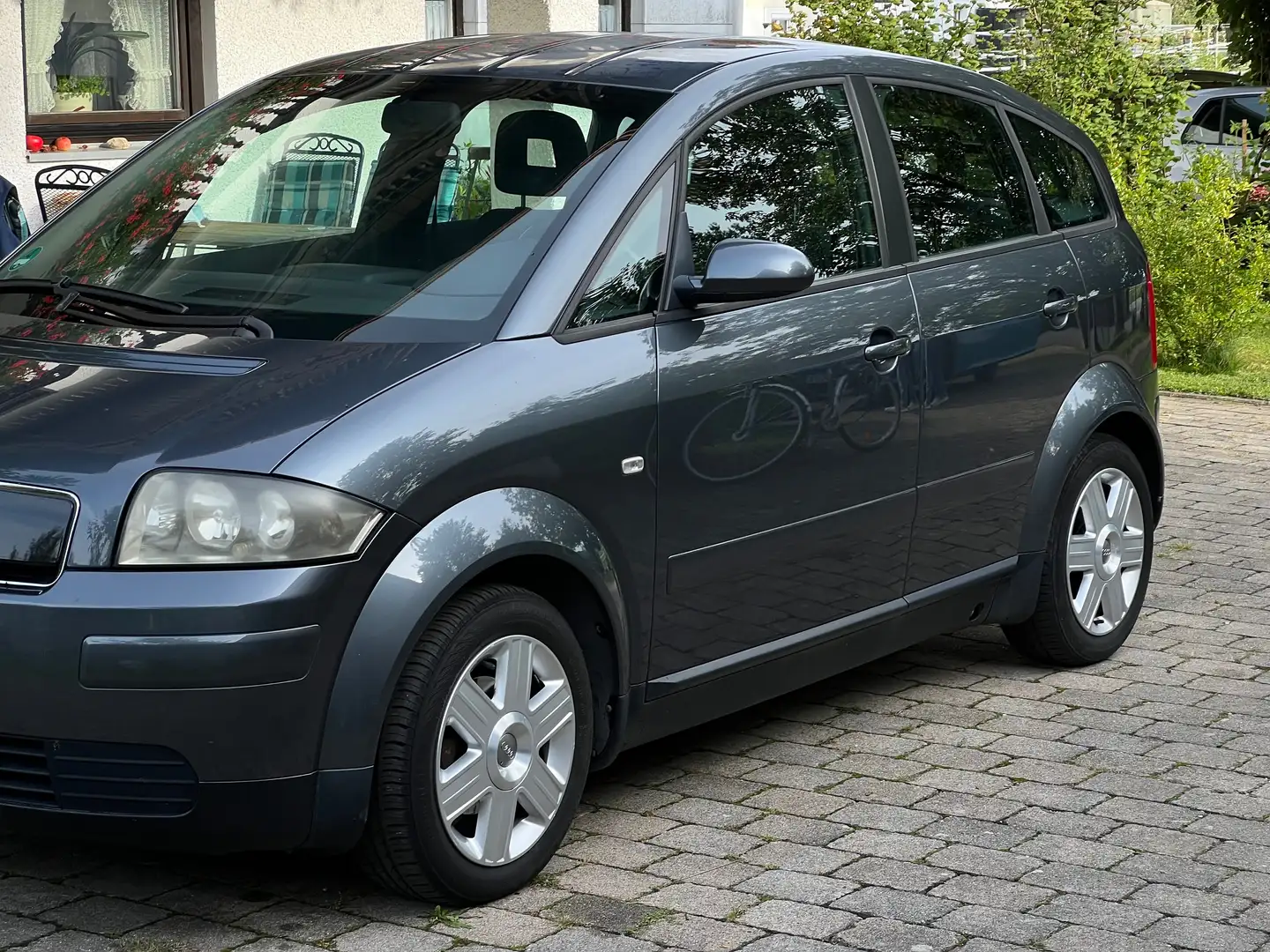 Audi A2 A2 1.4 Grau - 2