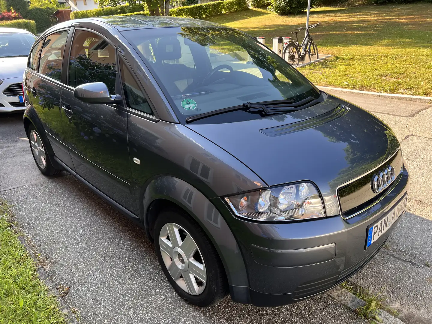 Audi A2 A2 1.4 Grau - 1