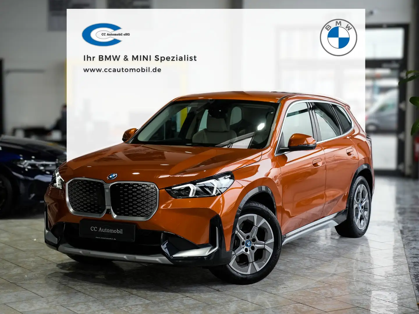 BMW iX1 xDrive30 xLine 360K Memory Aktivsitz Harman Orange - 1