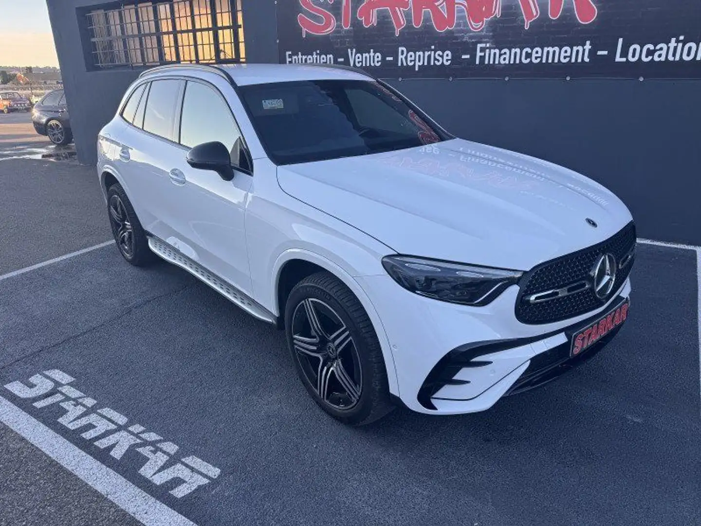 Mercedes-Benz GLC 300 300 DE HYBRID 333CH AMG LINE 4MATIC 9G-TRONIC Blanc - 2
