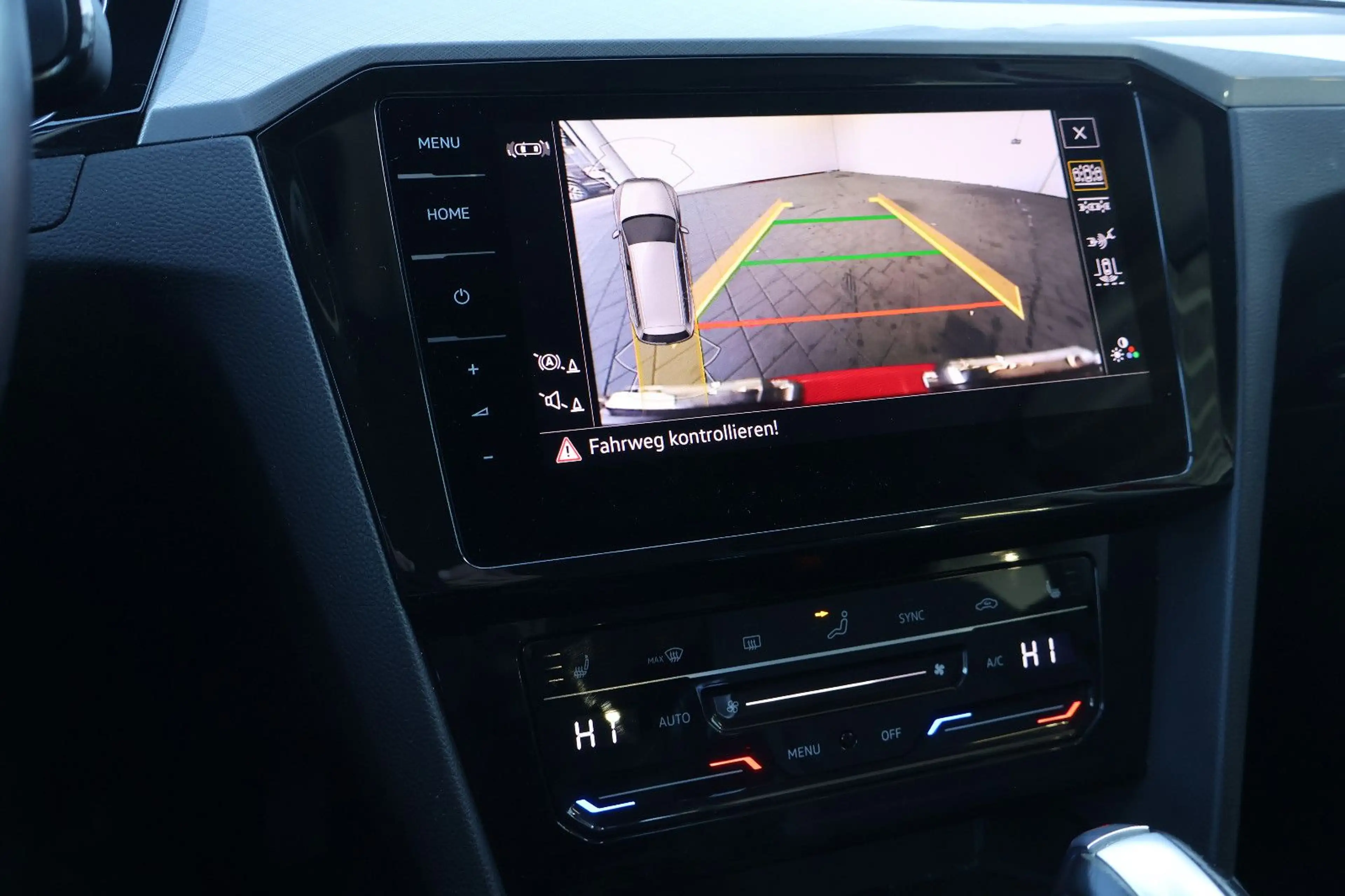 Volkswagen Passat Variant Passat 2.0 TDI Business AID+ACC+LANE+LED+KEY+ALU — photo 9
