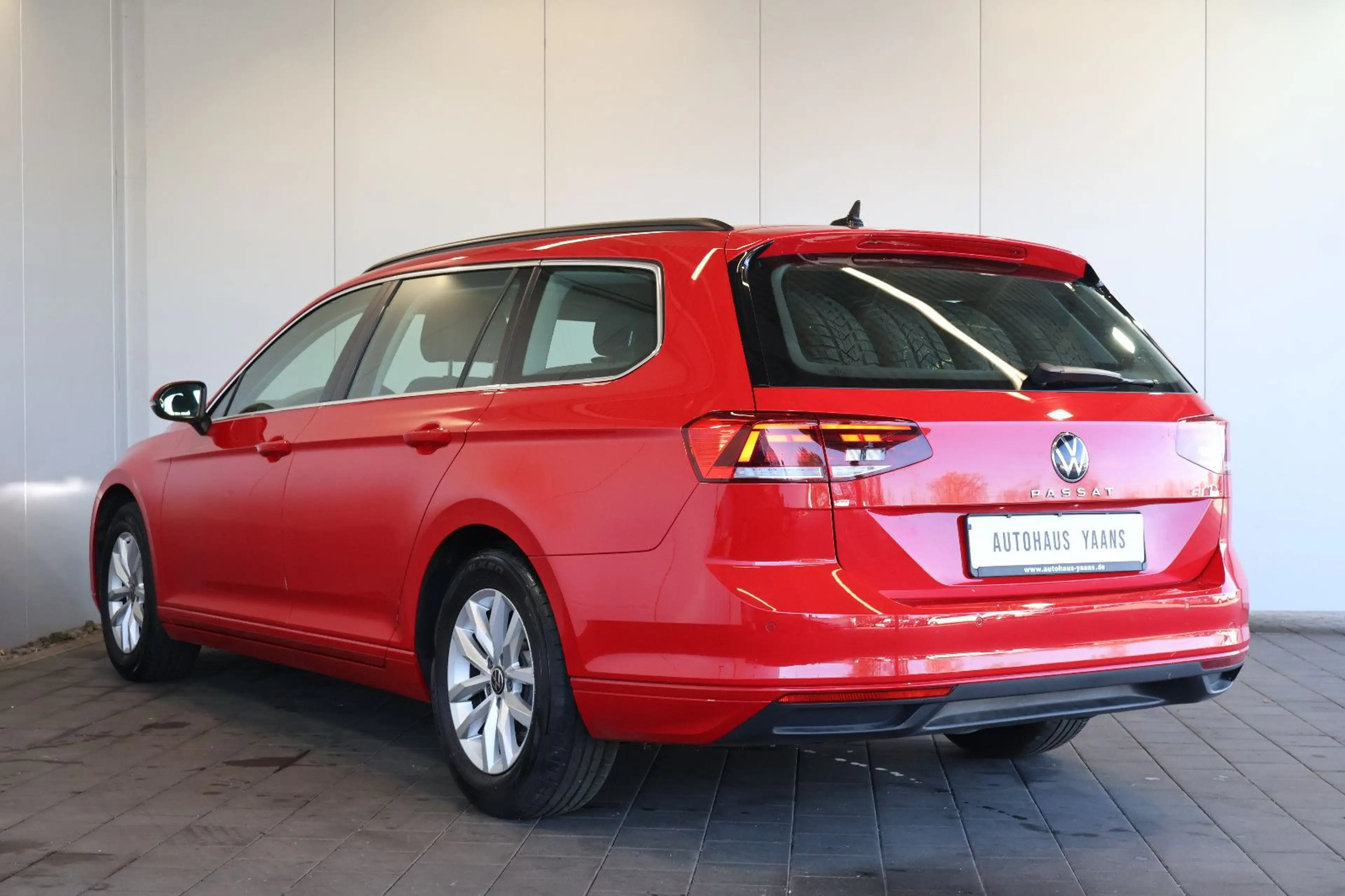 Volkswagen Passat Variant Passat 2.0 TDI Business AID+ACC+LANE+LED+KEY+ALU — photo 6