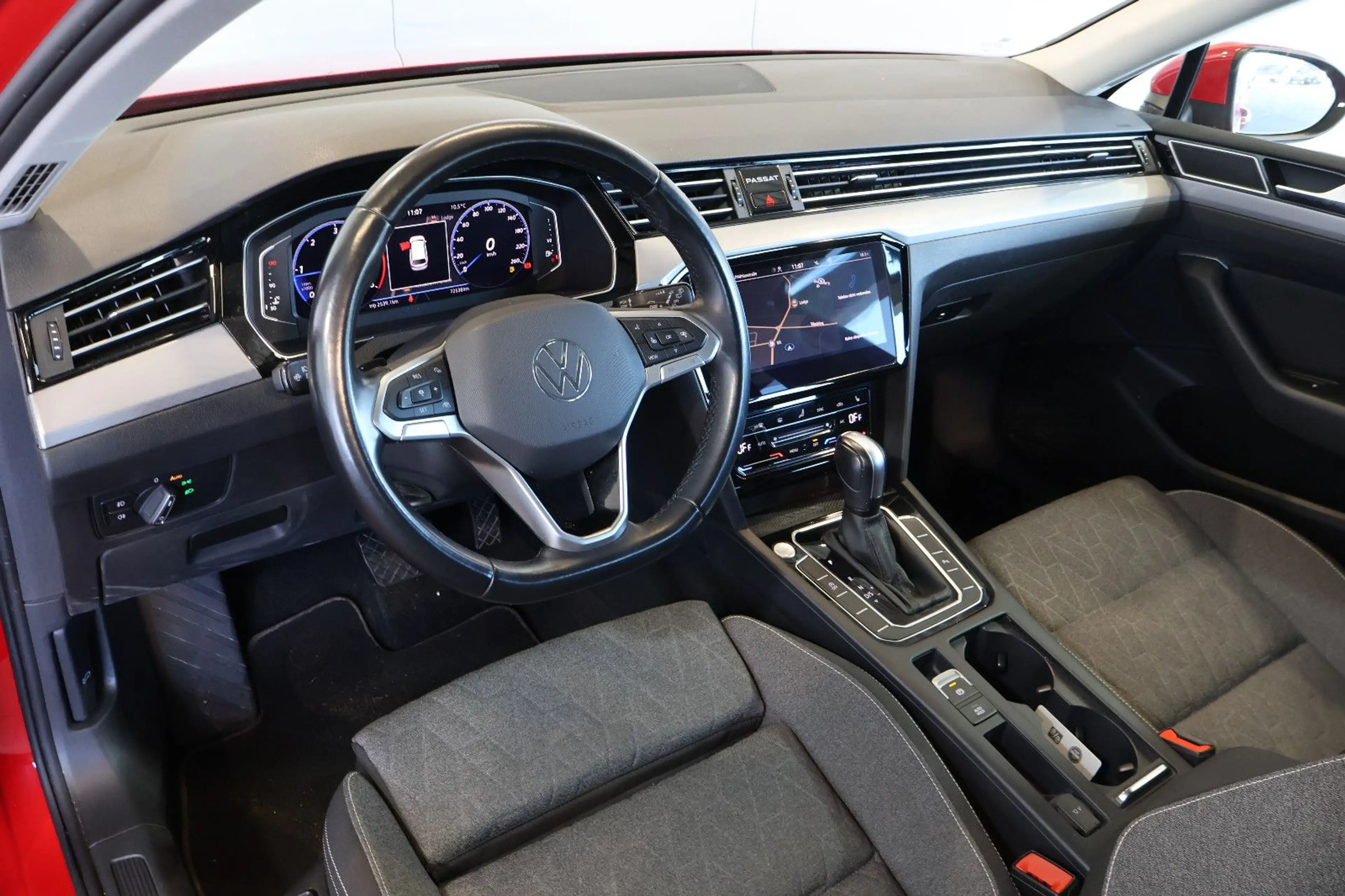 Volkswagen Passat Variant Passat 2.0 TDI Business AID+ACC+LANE+LED+KEY+ALU — photo 10