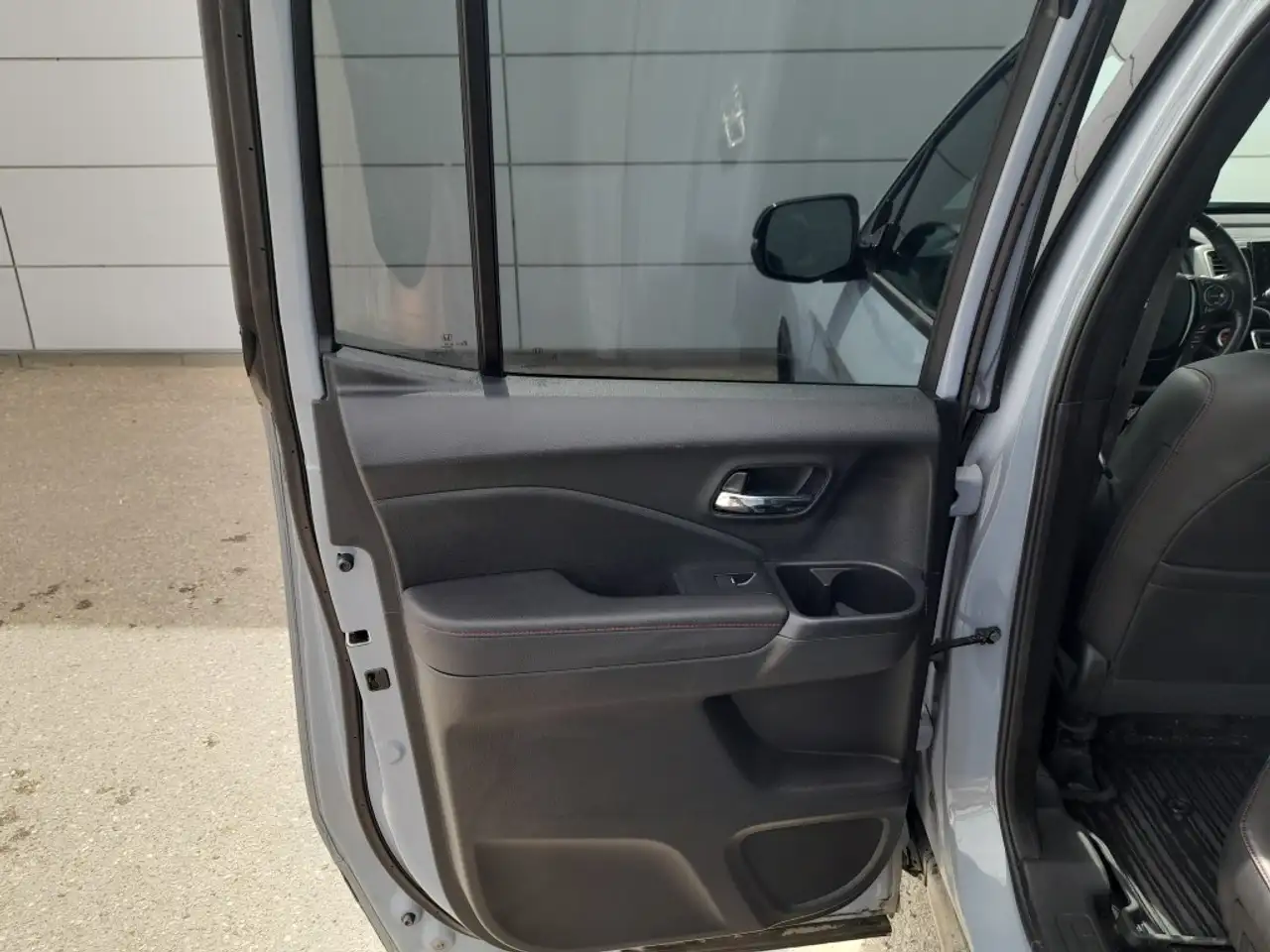 Honda Ridgeline photo Honda Ridgeline