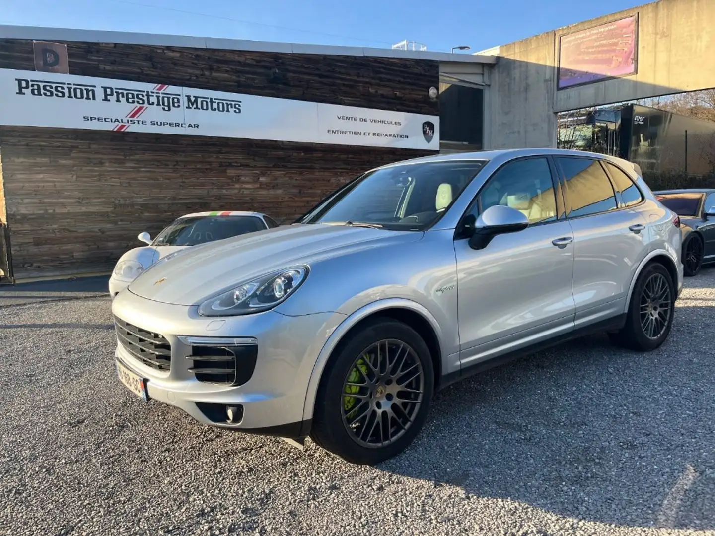 Porsche Cayenne S Hybrid V6 3.0L 416cv Gris - 1
