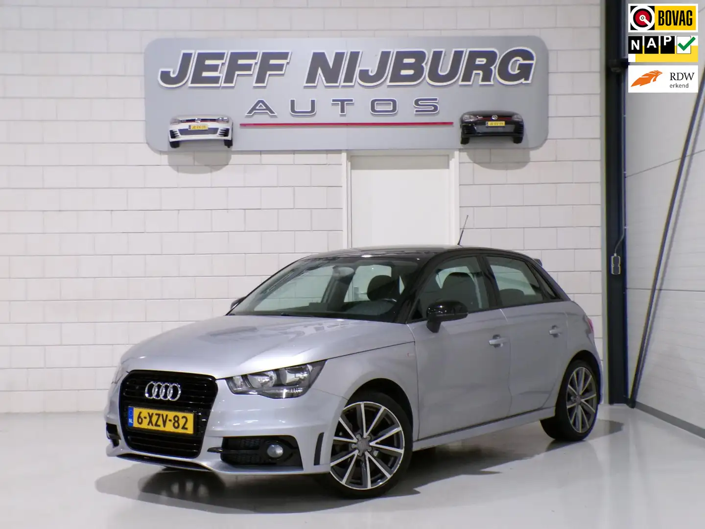 Audi A1 Sportback 1.2 TFSI Admired S-Line "Origineel NL!" Grijs - 1