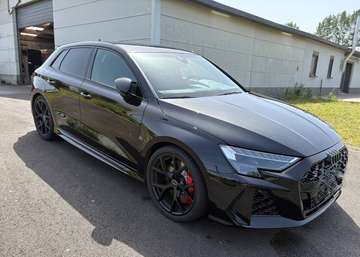 RS3 TFSI Sportback quattro S tronic