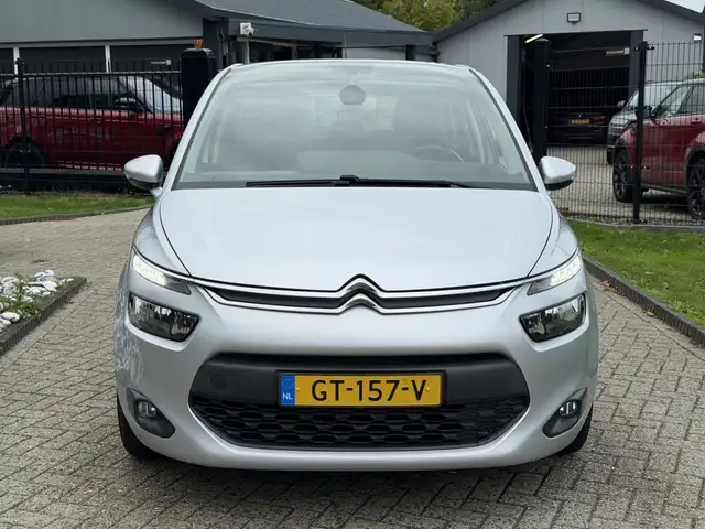Citroen C4 Picasso view 2