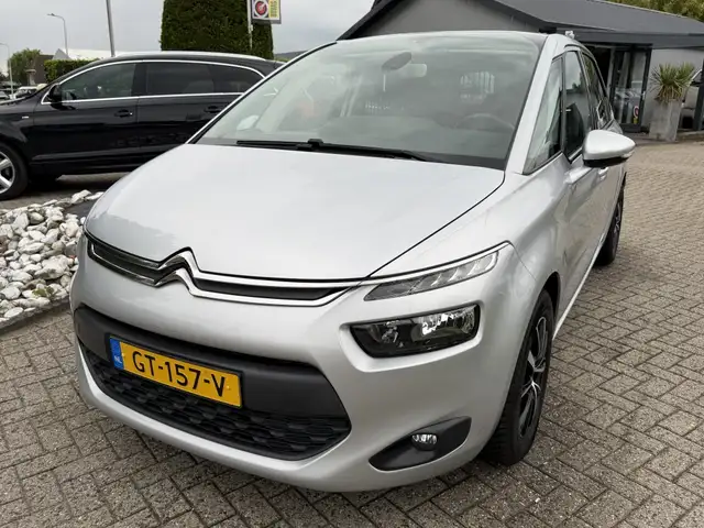 Citroen C4 Picasso view 5