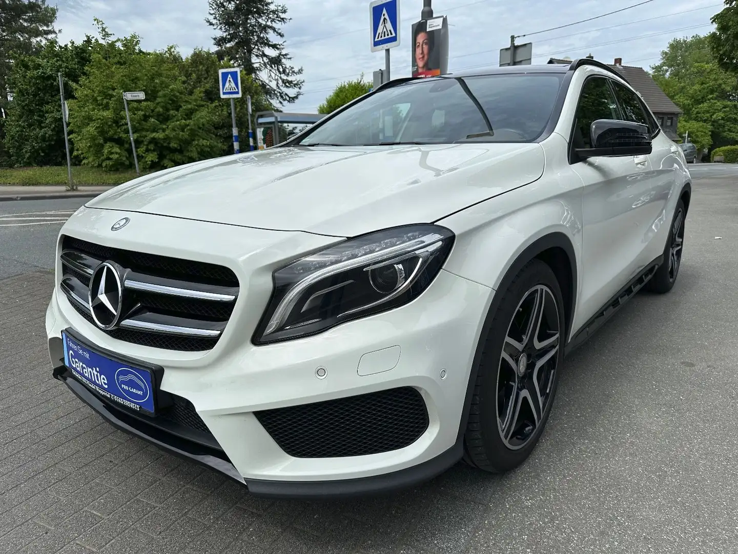 Mercedes-Benz GLA 200 AMG-Line*Navi*Leder*Top*Memory Blanco - 1