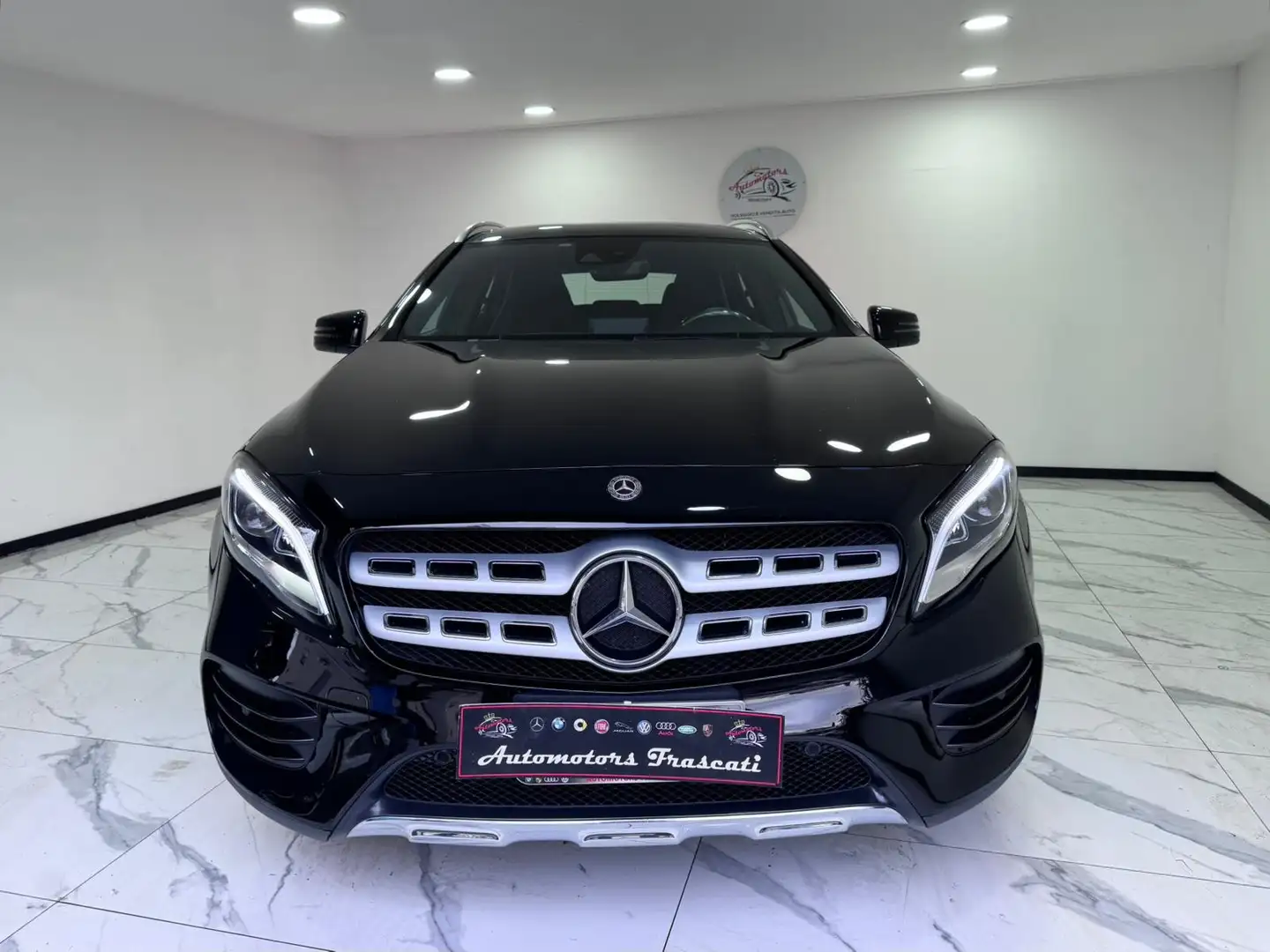 Mercedes-Benz GLA 220 d Premium -AMG- 4matic - FULL-AUTOM-2017 Noir - 2