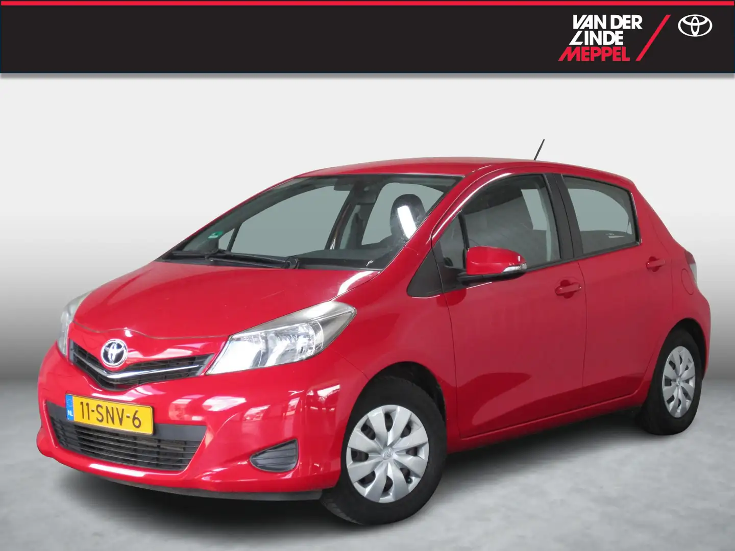 Toyota Yaris 1.0 VVT-i Aspiration Airco Trekhaak Rosso - 1