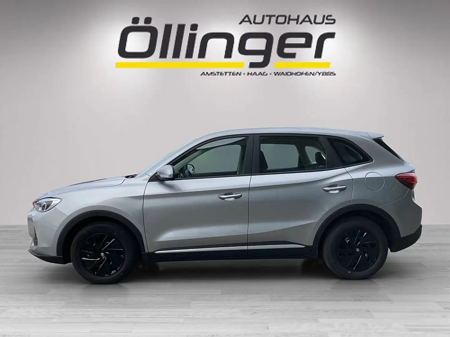 MG ZS 1.5 Hybrid+ Standard Argento - 2