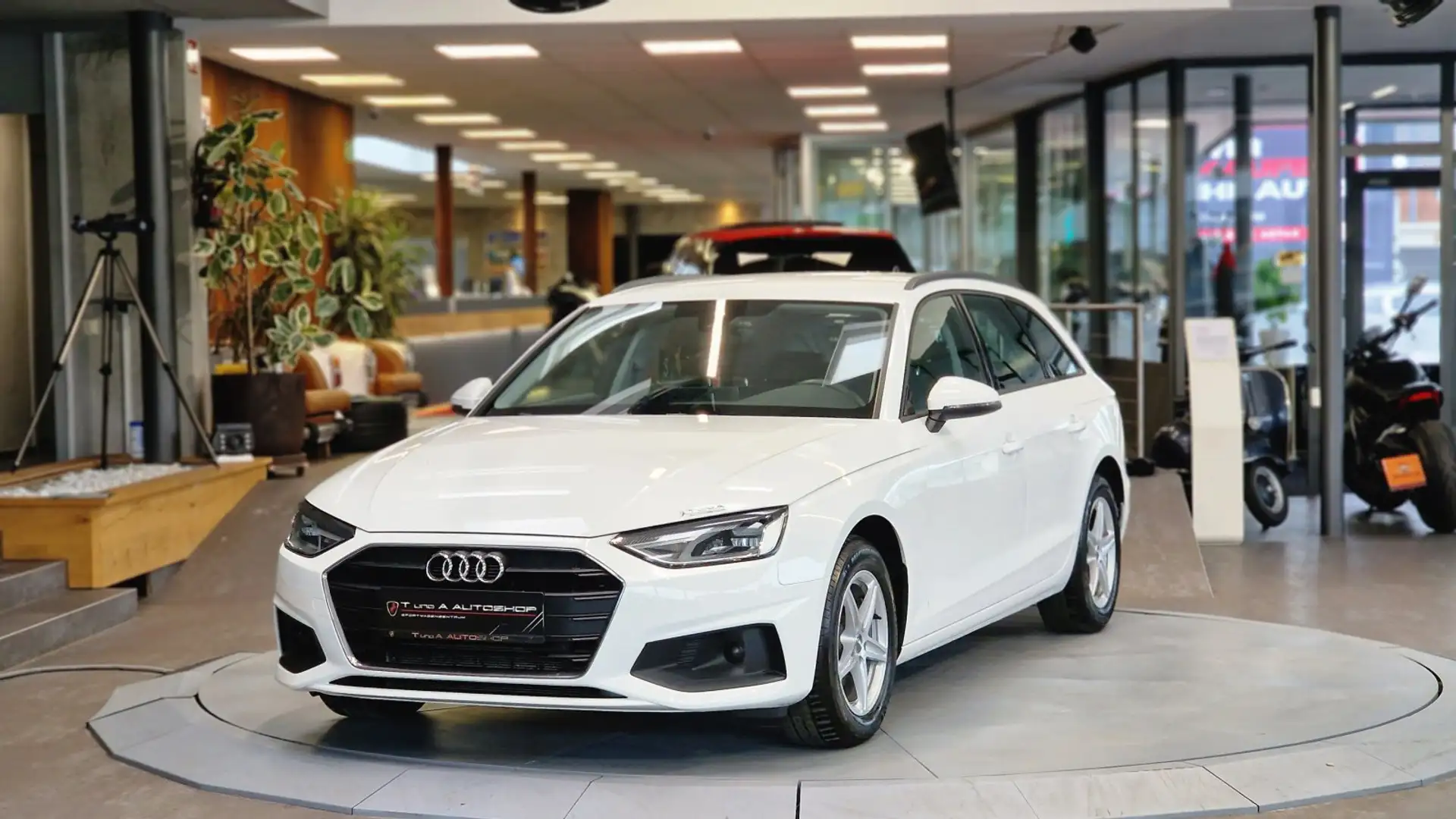 Audi A4 A4 30 TDI Avant S-Tronic *Navi*LED*Dachreling* Weiß - 2