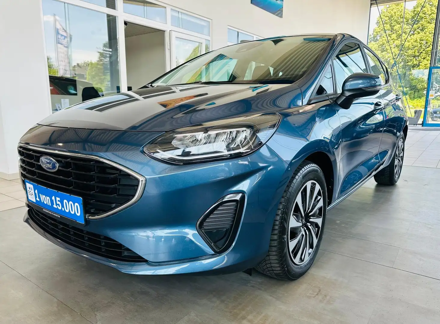 Ford Fiesta 1.0 EB Cool&Connect Aut. Navi SHZG PDC Blau - 1