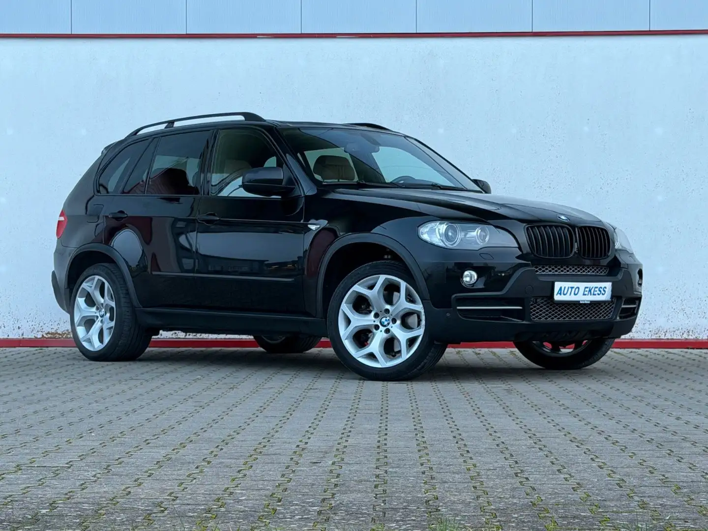BMW X5 4.8i V8*H/K*KAMERA*MEM*NAVI*PANO*INDIVIDUAL* Noir - 1