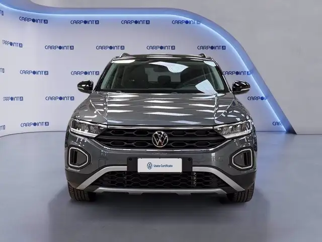 Volkswagen T-Roc view 10