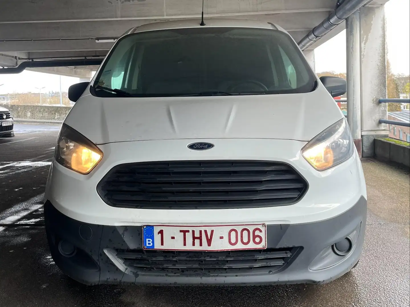 Ford Transit Courier 1.5 TDCi Ambiente Blanc - 1