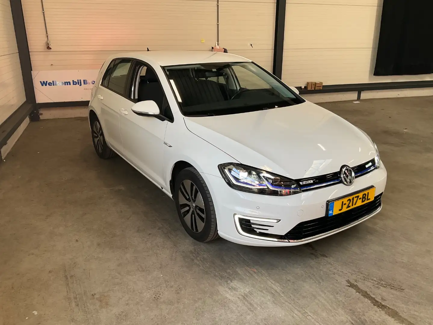 Volkswagen e-Golf E-DITION 136 pk | Airco (automatisch) | Buitenspie Blanco - 2