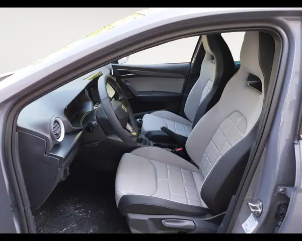 Seat Ibiza view 9