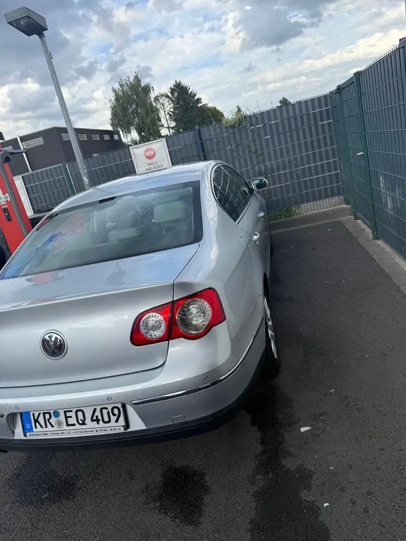 Volkswagen Passat 1.6 Edition - 2