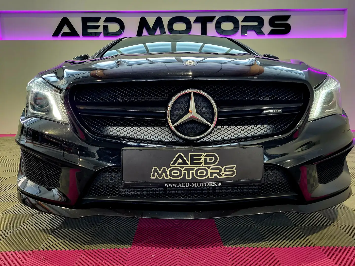 Mercedes-Benz CLA 180 CLA 180 AMG LINE Limousine Schwarz - 2