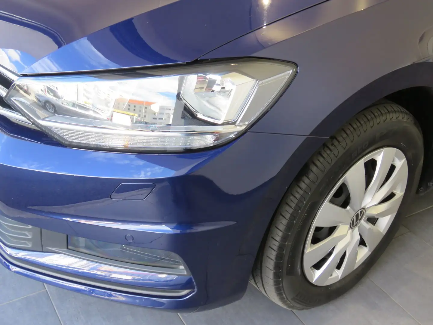 Volkswagen Touran Comfortline TSI DSG Blau - 2