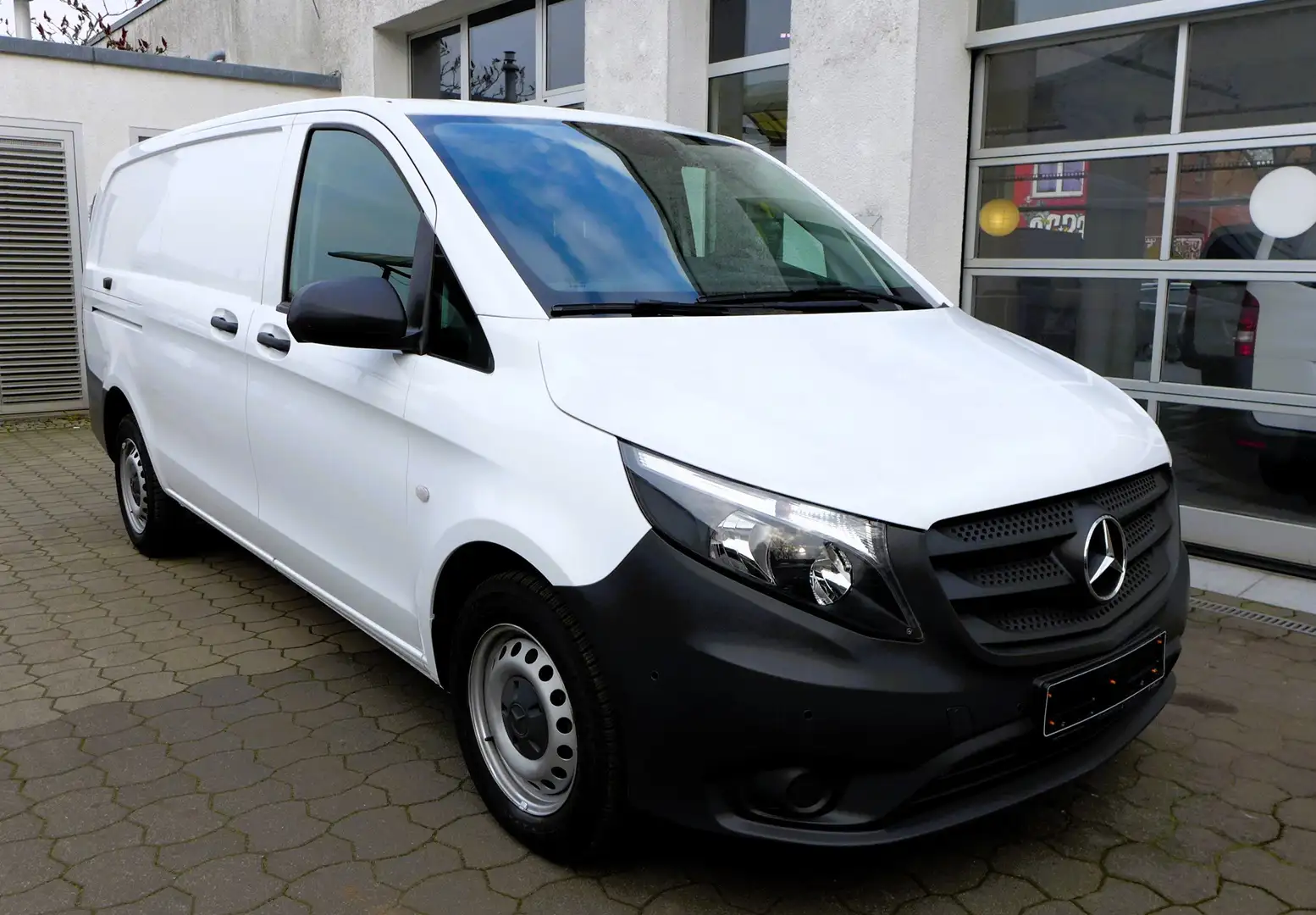 Mercedes-Benz Vito 110 CDI lang Klima AHK Kamera Tempomat 50Tkm Weiß - 1