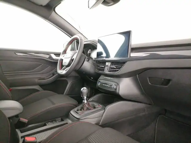 Ford Focus view 7