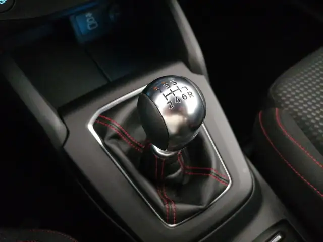 Ford Focus view 13