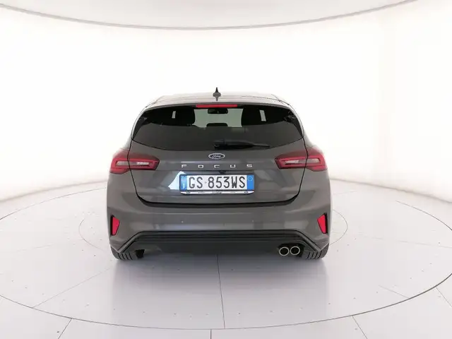 Ford Focus view 4