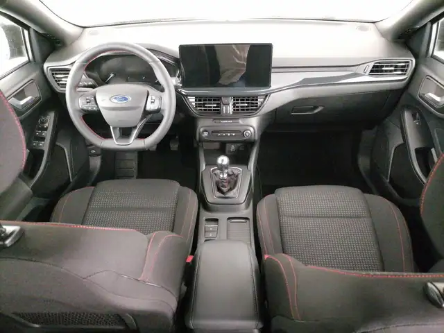 Ford Focus view 9