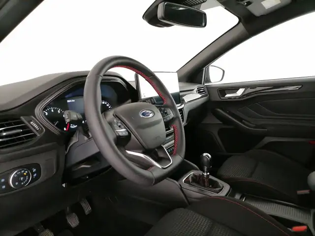 Ford Focus view 11