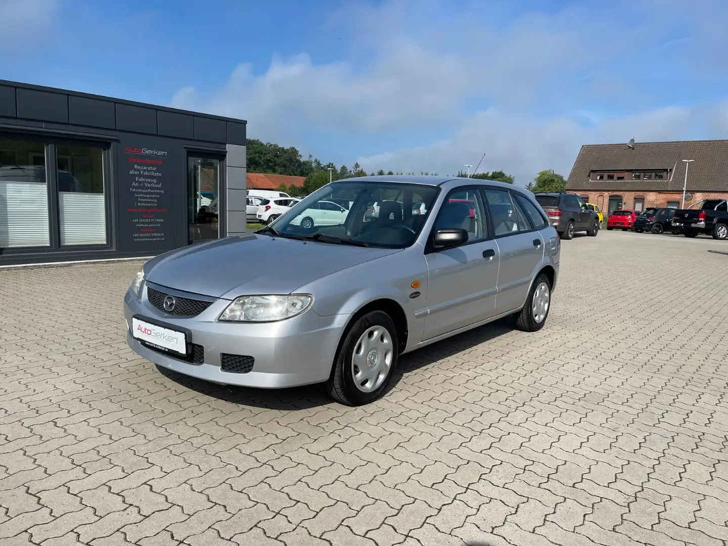 Mazda 323 f Klima TÜV NEU 2HD 93.240 KM Silber - 1