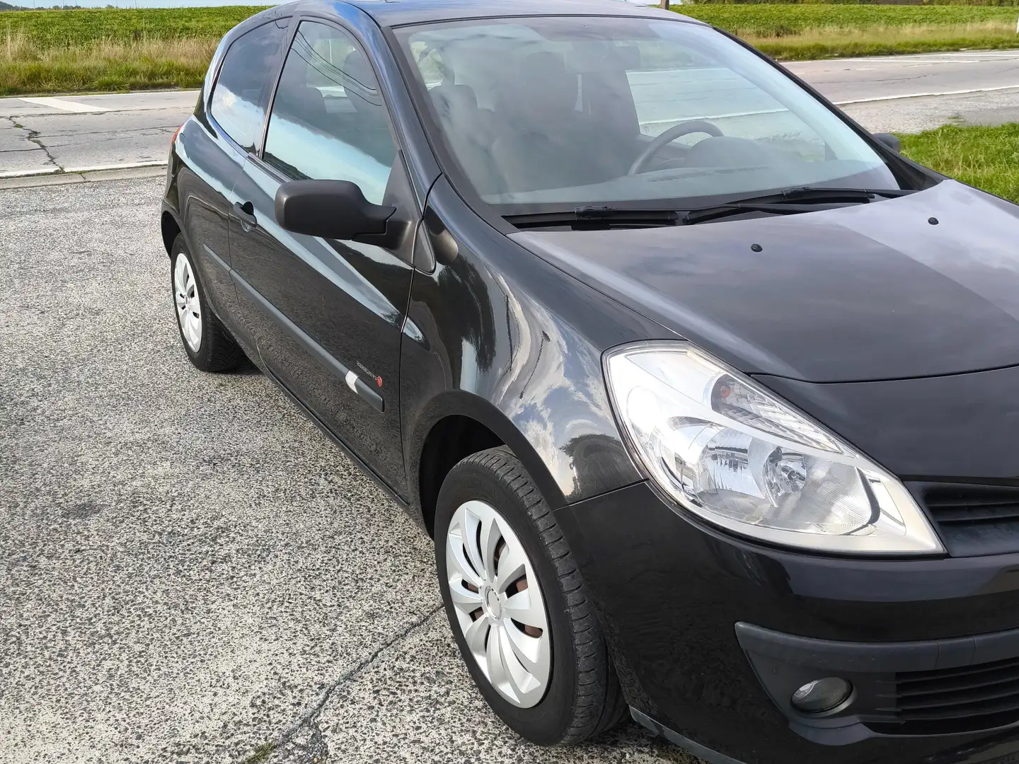 Renault Clio 1200 essence 135000 km Noir - 2