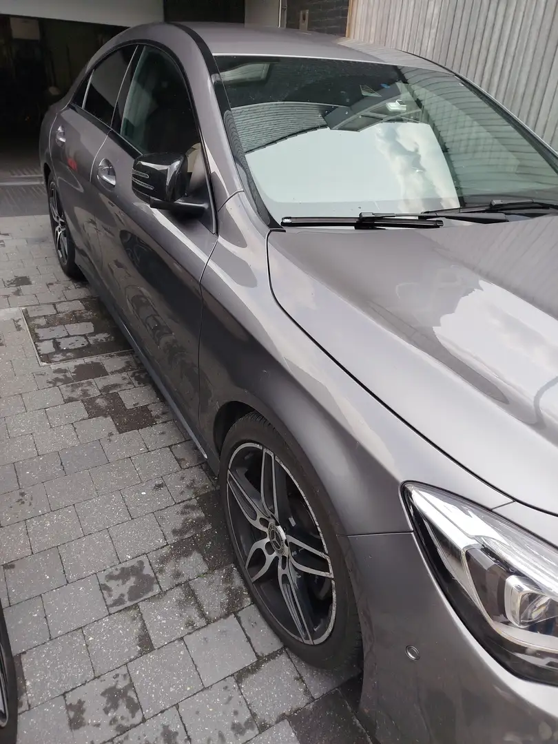 Mercedes-Benz CLA 180 CLA 180 7G-DCT AMG Line Gris - 2