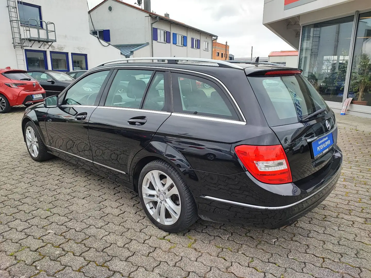 Mercedes-Benz C 180 Avantg/Klimaaut/Nav/PDC Schwarz - 2