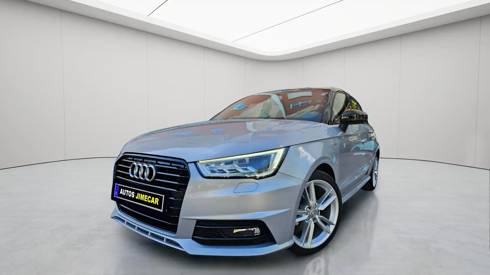 Audi A1 Sportback 1.0 TFSI Adrenalin Gris - 2