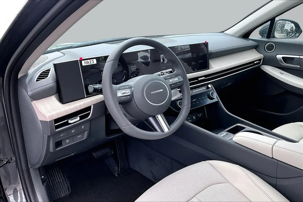 Hyundai SONATA снимка Hyundai SONATA