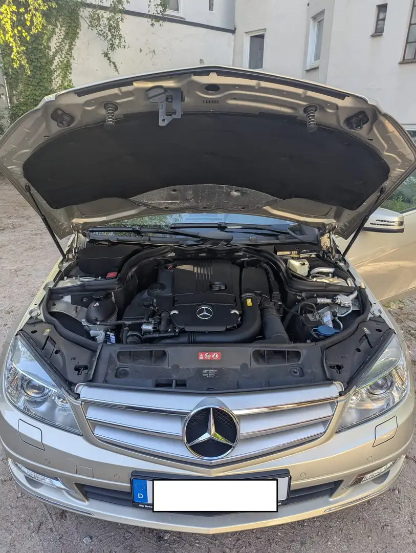 Mercedes-Benz C 180 CGI Automatik BlueEFFICIENCY Elegance Beige - 2