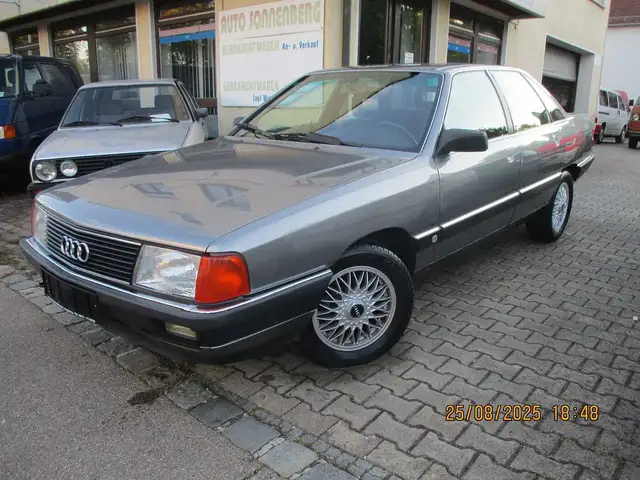 Audi 100 100 2,2E,  Sondermodell 'Komfort'